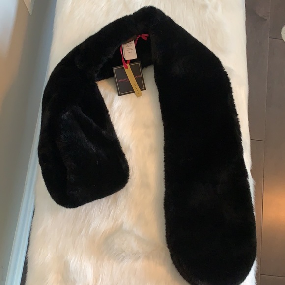 NWT Christian Siriano New York Black Plush faux fur scarf collar - Picture 7 of 7